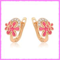 Bezaubernde Blumen Ohrringe mit Zirkonia