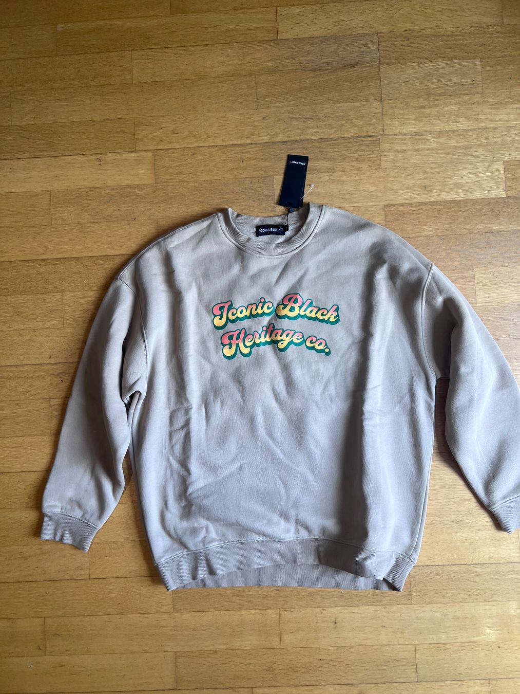 Pulls & Sweat-shirts: Iconic Black Sweatshirt – Neuf (Voir description) à Zürich par John_777