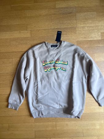 Iconic Black Sweatshirt