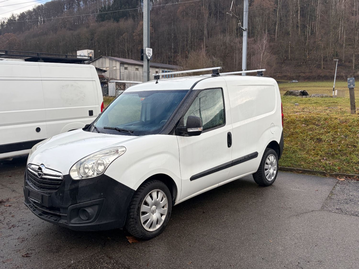 Opel Veicoli commerciali: Opel Combo D 1.4i – Usato da Kehrsatz venduto da luchluc 1