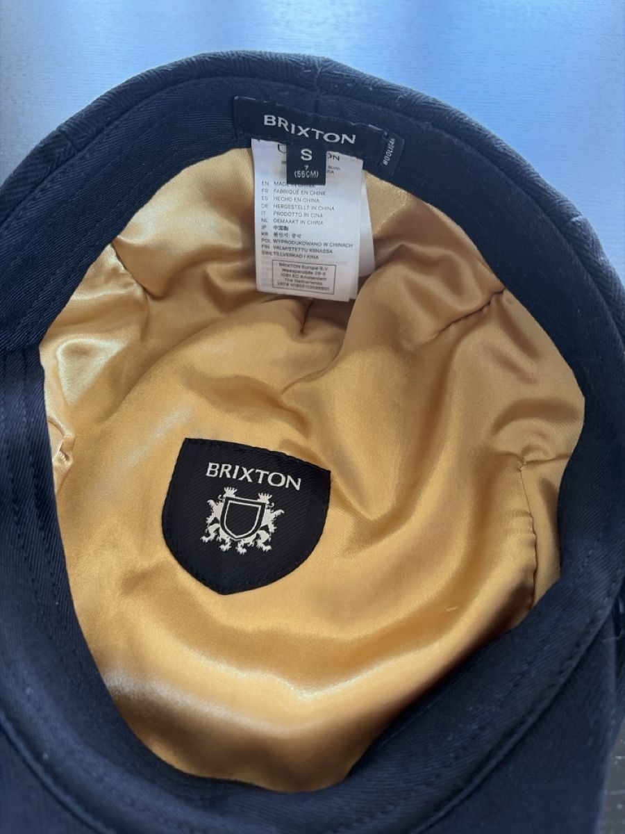 Chapeaux, bonnets & casquettes: Brixton Kappe schwarz – D'occasion à Zürich par Benutzter_name 1
