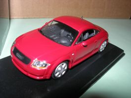 Audi  TT Coupe 1998 rot * Minichamps 1:43