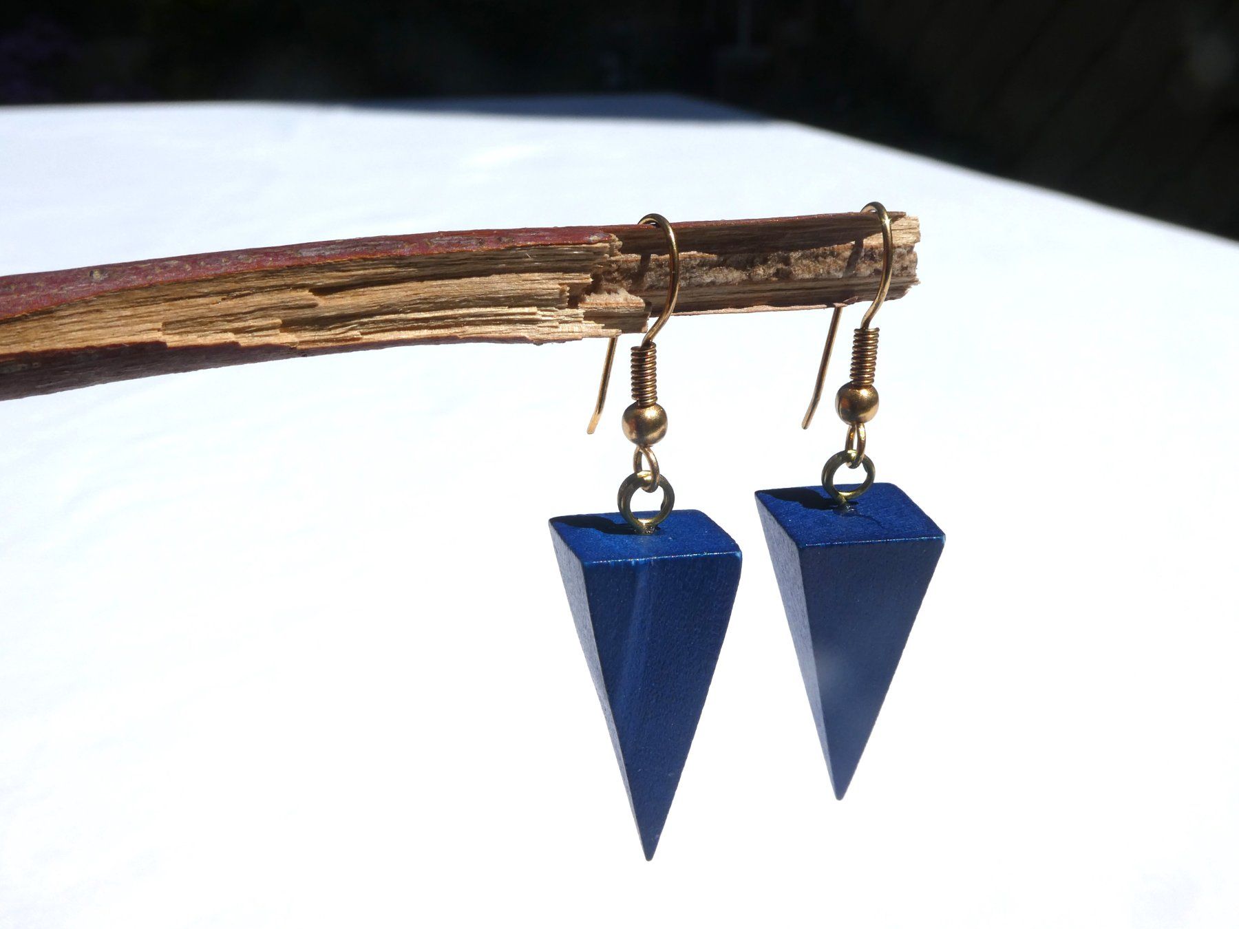 Boucles d'oreille: Ohrhänger, Holz, Pyramidenform, Modeschmuck / NEU – Neuf (Voir description) à Gattikon par kaandooh