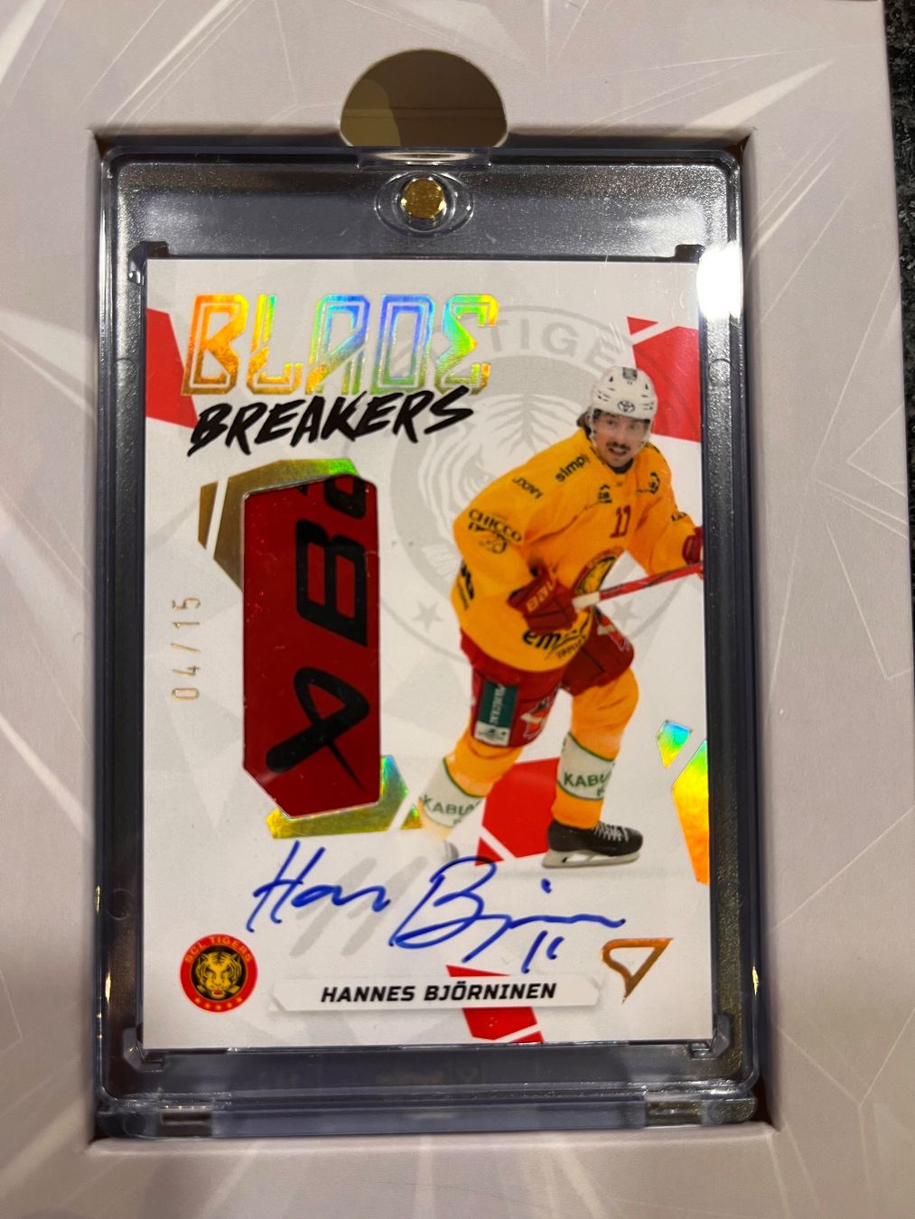 Sportzoo Sammelbilder & Trading cards: Sportzoo Blade Breakers SCL Hannes Björninen 4/15 – Neu und originalverpackt aus Granges-Paccot von hell-falas