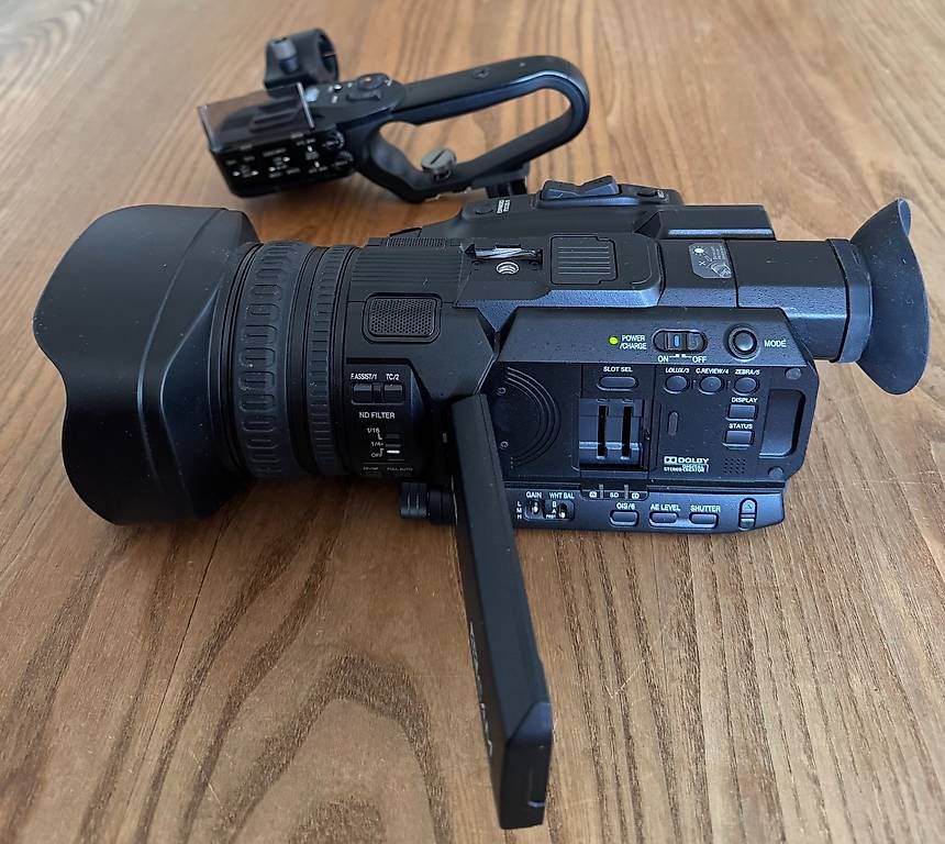 Videocamere: JVC GY-HM200E Digital Camcorder – Usato da Starrkirch-Wil venduto da Bohne210 1