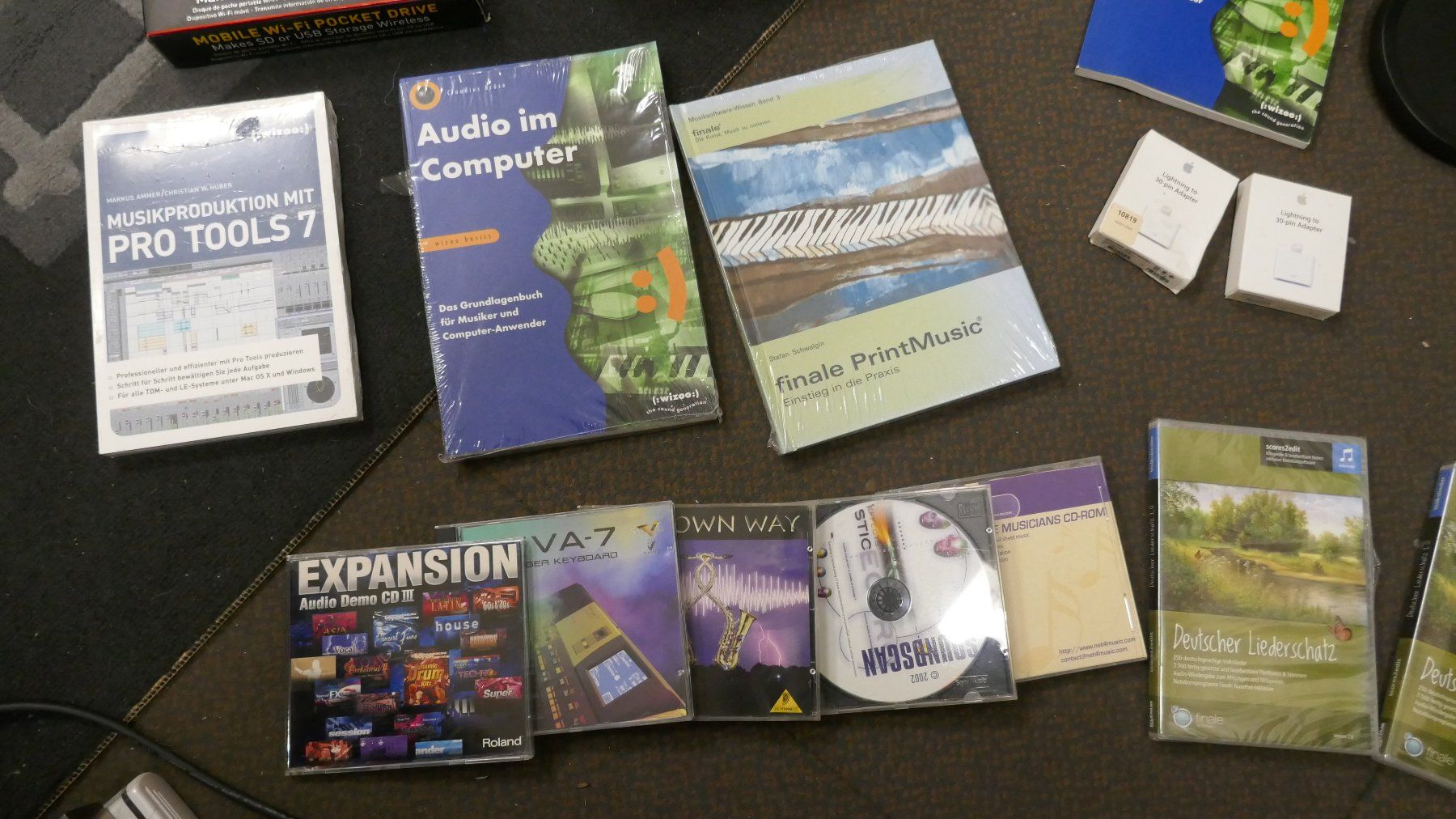 Strumenti musicali: Grosses Studio-Paket (Restposten) – Usato da Wenslingen venduto da FairlightCMI 1