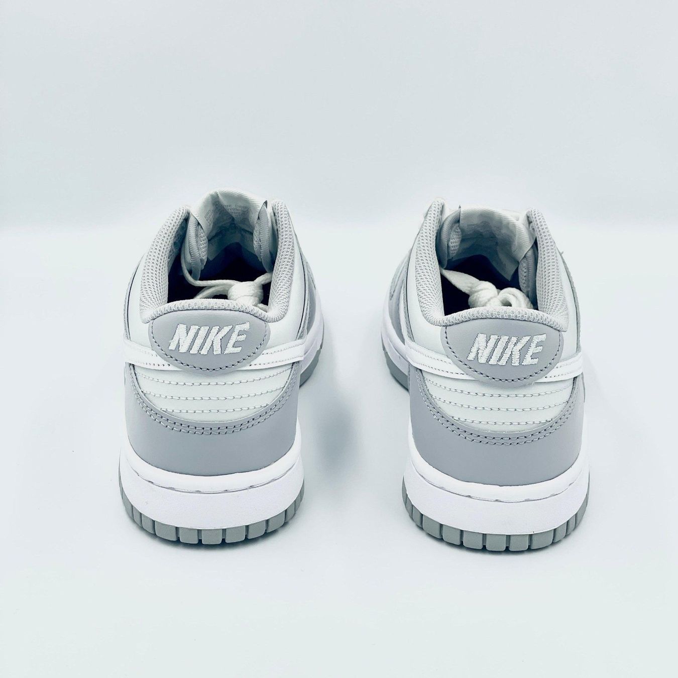 Nike Scarpe da donna: Nike Dunk Low Two-Toned Grey EU 36.5 – Nuovo e nell'imballaggio originale da Erlinsbach venduto da sasneakers 4