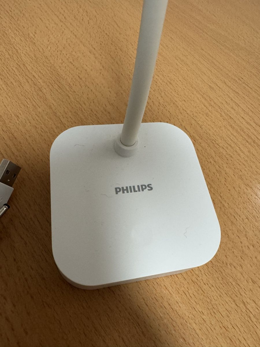 Philips Lampade: Philips LED Schreibtischlampe mit USB Kabel – Usato da Küsnacht ZH venduto da IrischkaB 1