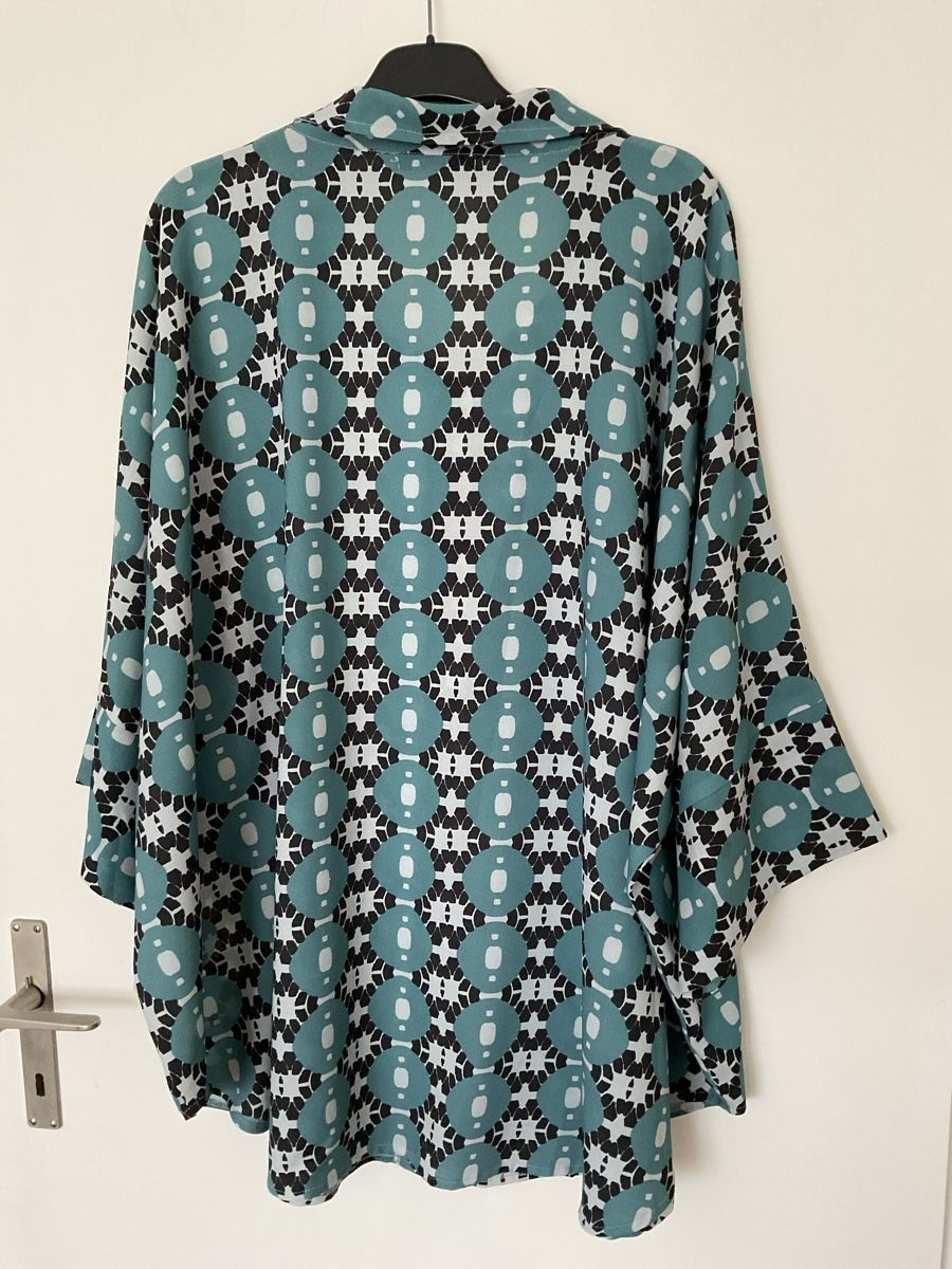 Niederberger Blusen: Niederberger oversize Bluse gem. Masse – Gebraucht aus Urdorf von alda02 2