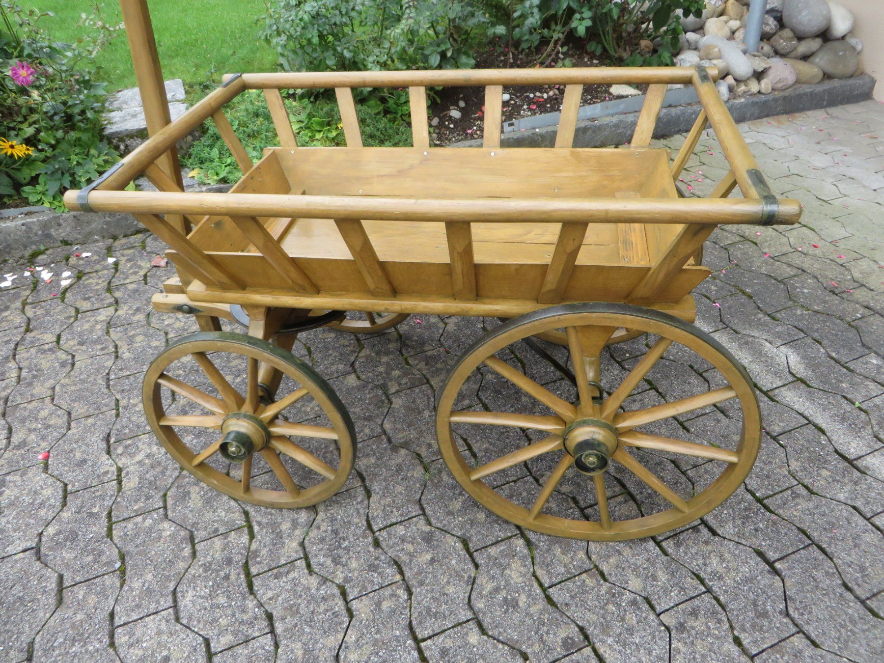 Carrelli di trasporto: Nr. 2 Neu restauriertes Leiterwägeli / Leiterwagen – Usato da Ermenswil venduto da lodero 1