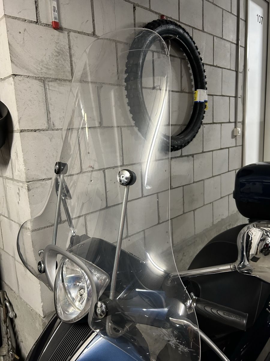 Piaggio Autres: Piaggio Liberty Windschutzscheibe  – D'occasion à Lufingen par tat_6rr9