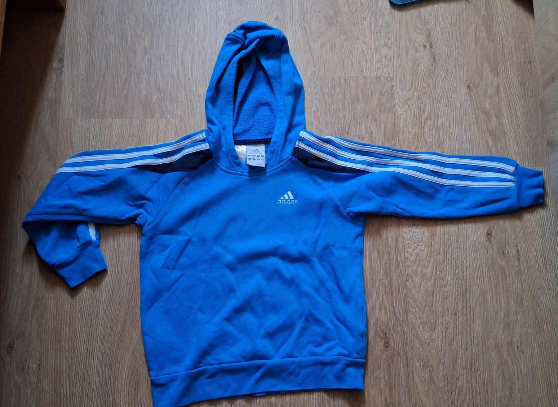 Maglioni & Felpe: Adidas Kapuzenpullover blau Grösse 116 gebraucht – Usato da Morschach venduto da son_8fqy
