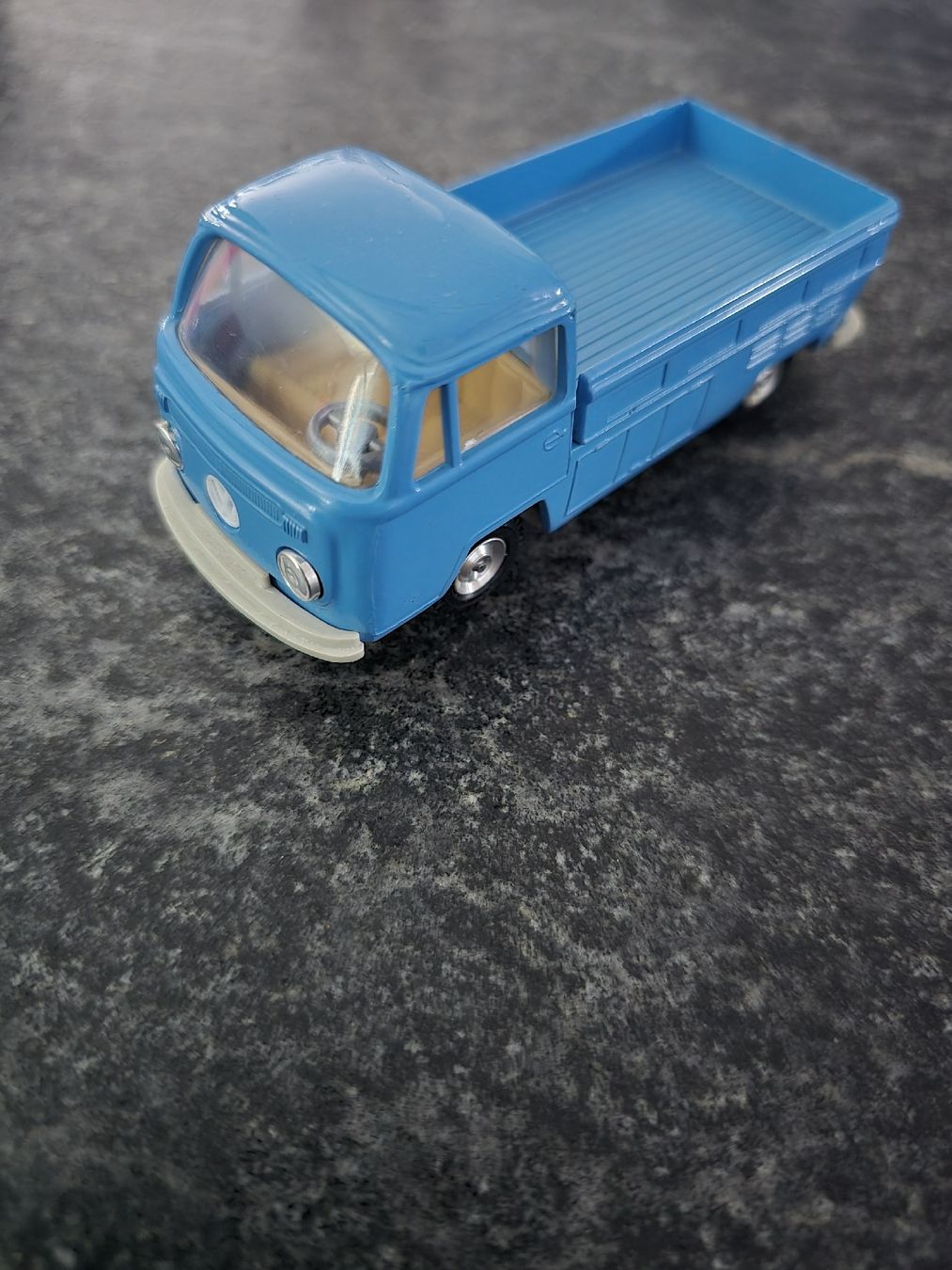 Volkswagen Voitures modèles: altes Gama Modell VW Transporter T1 – D'occasion à Weiach par KissGearSwiss96 1