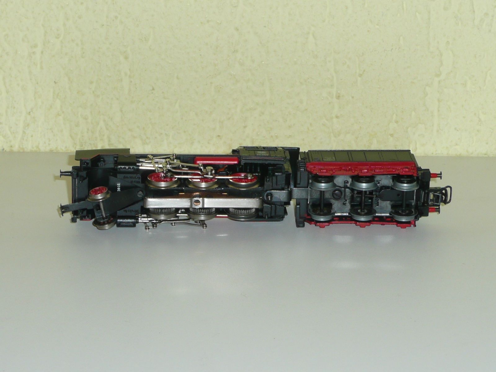 Märklin Modellini di ferrovie: Märklin " Dampflok mit Tender DB 24058 " – Usato da Kriens venduto da Taurus12 6