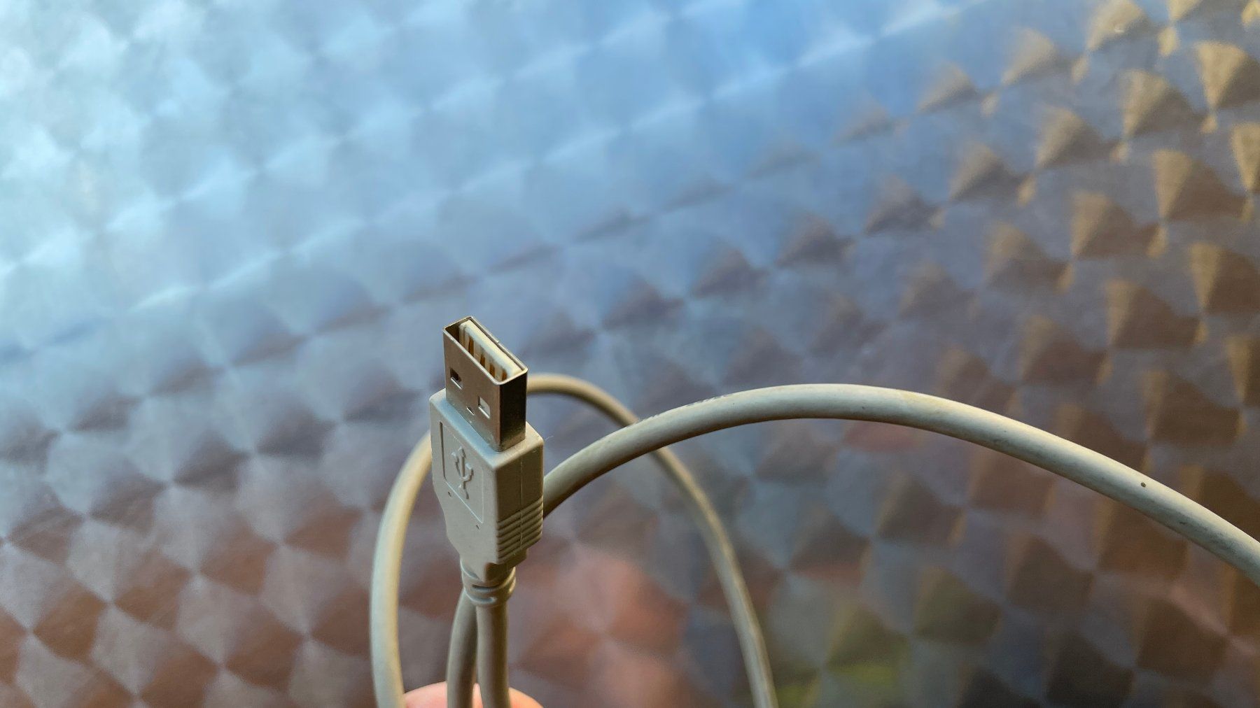 Cavi: USB Gerätekabel 1,8m – Usato da Glattfelden venduto da cybermaxx 1
