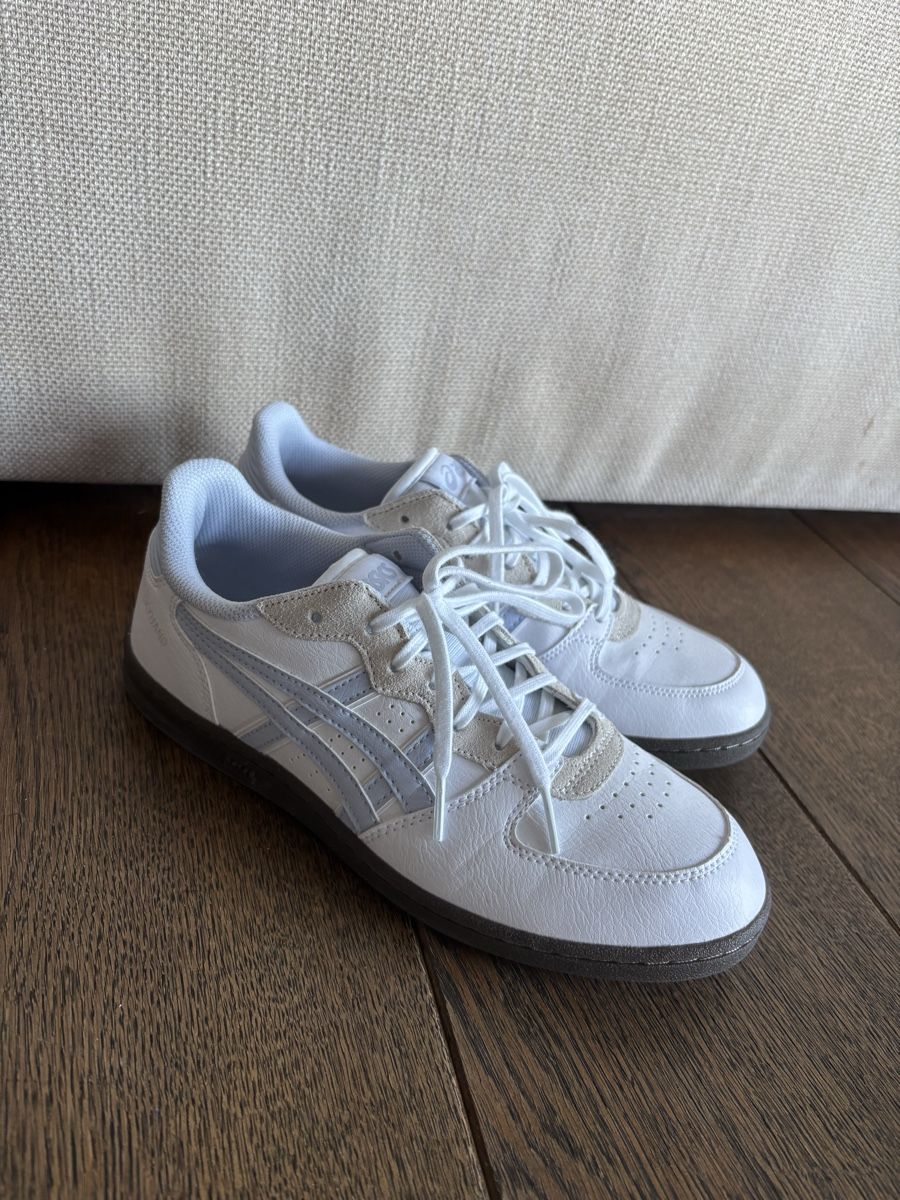 Asics Damenschuhe: Asics Skyhand, Grösse 40, neuwertig – Neu (gemäss Beschreibung) aus Ennetbaden von maj_87mn