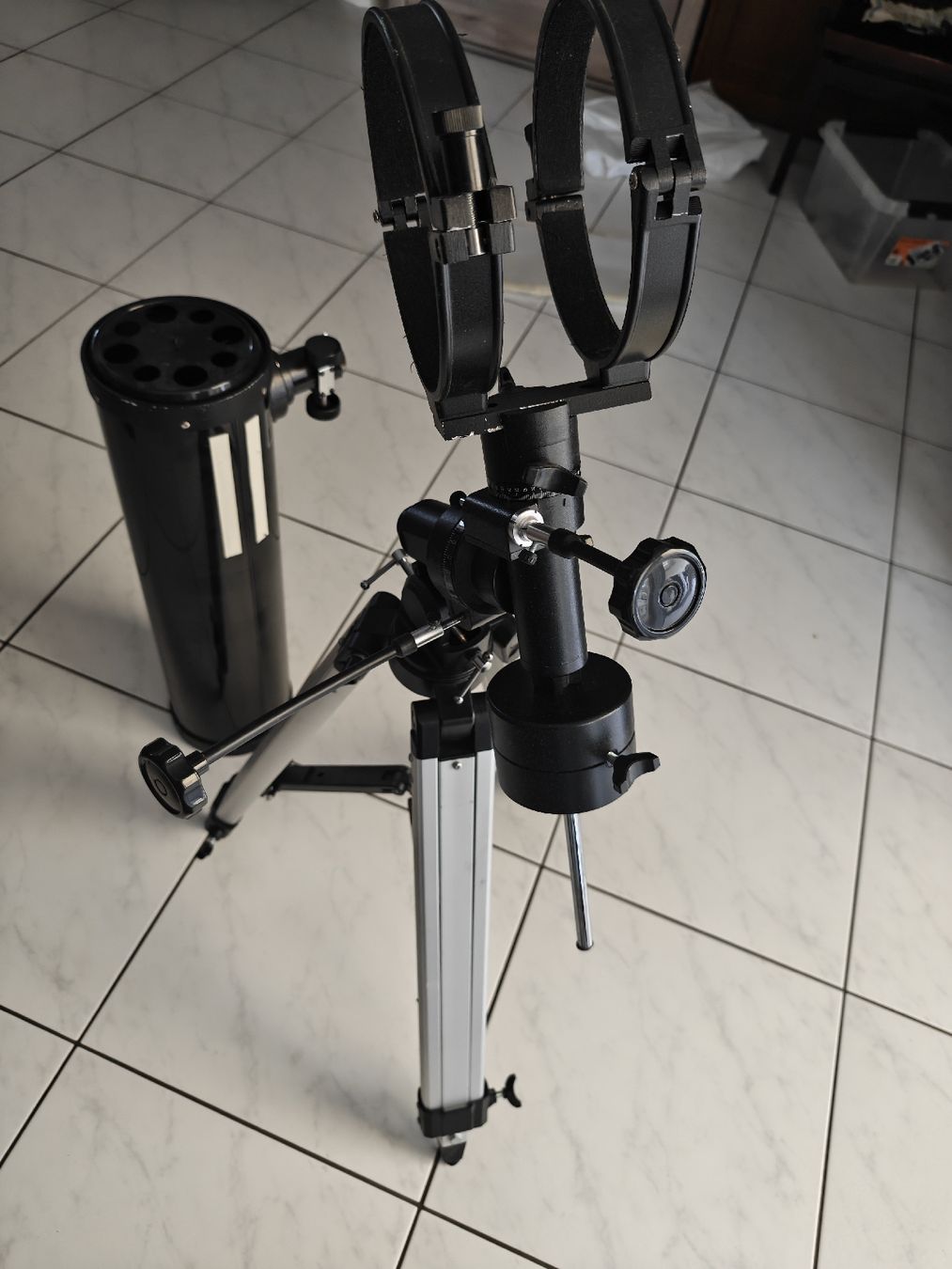 Telescopi: Teleskop Modell 750/150 mit Stativ Defekt – Difettoso da Boniswil venduto da Alessio42