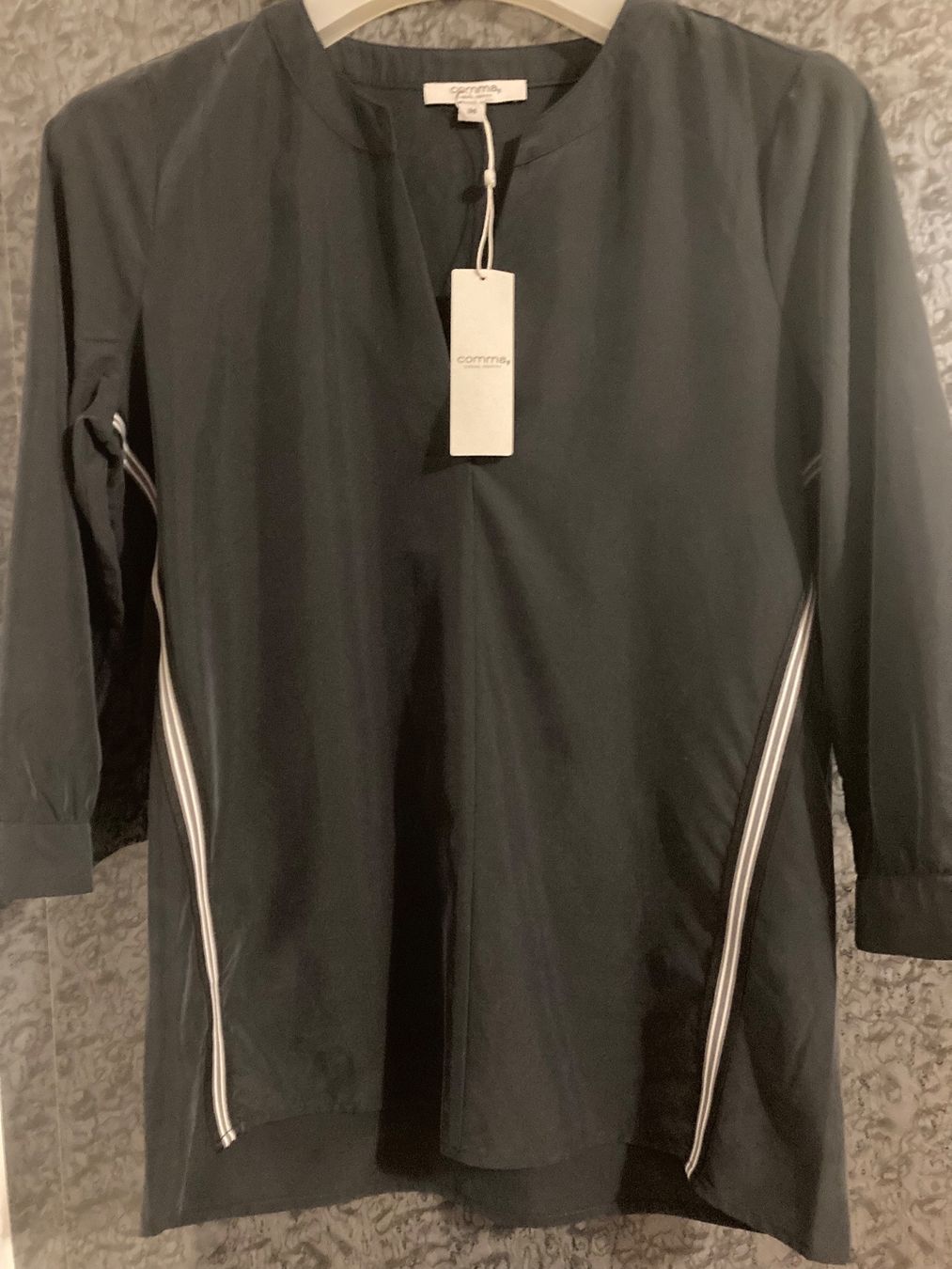 Comma Camicette: Comma Bluse Damen Gr. 36 schwarz neu – Nuovo (secondo la descrizione) da Dulliken venduto da gab_jdr2