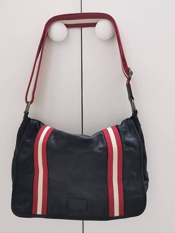 Sacs femmes: Ledertasche von Maddison – D'occasion à Zuchwil par Miss-Sunshine