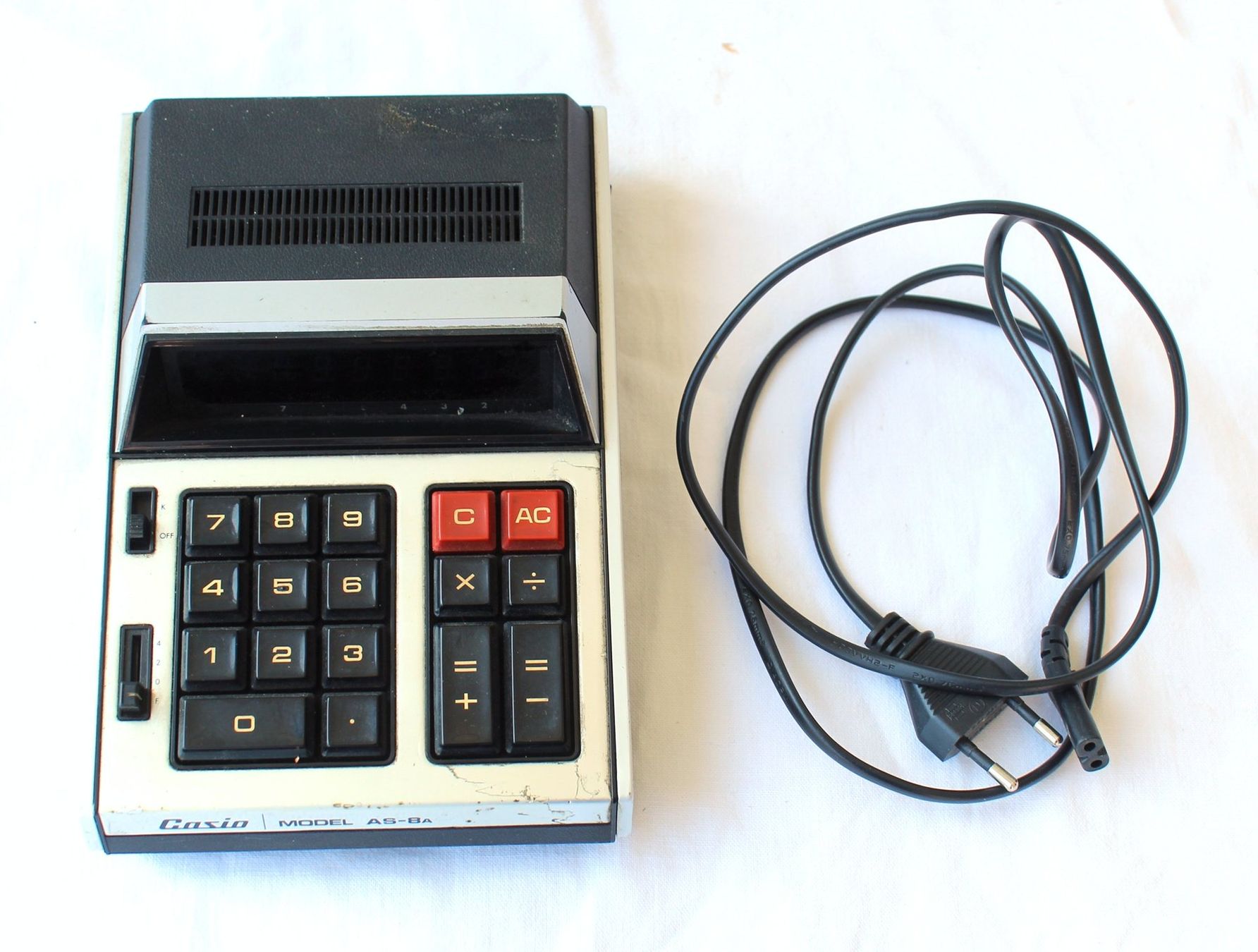 Casio Calcolatrici tascabili: Casio AS-8A Tischrechner achtstelliges Digitron Display 1971 – Usato da Zürich venduto da Auctionata
