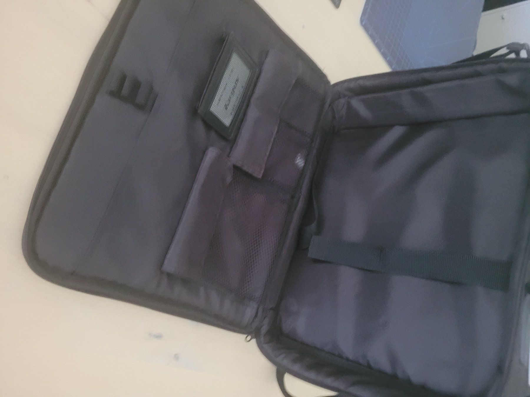 Borse: Laptop Tasche – Usato da Schwarzenburg venduto da Obofi 1