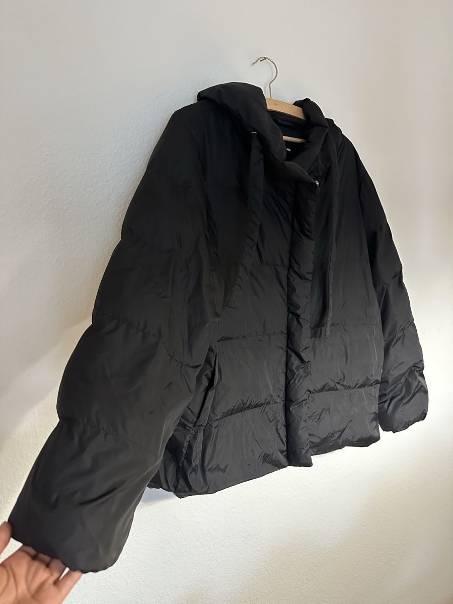 Opus Giacche: Opus Winterjacke, Gr. 42, Schwarz – Usato da Stäfa venduto da buecher10 2