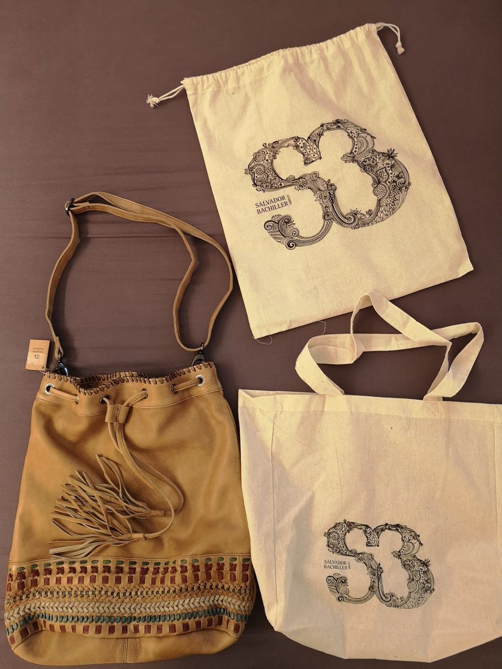 Borse da donna: Ledertasche im Zigeunerstil – Nuovo e nell'imballaggio originale da Pfäffikon ZH venduto da JingTunic