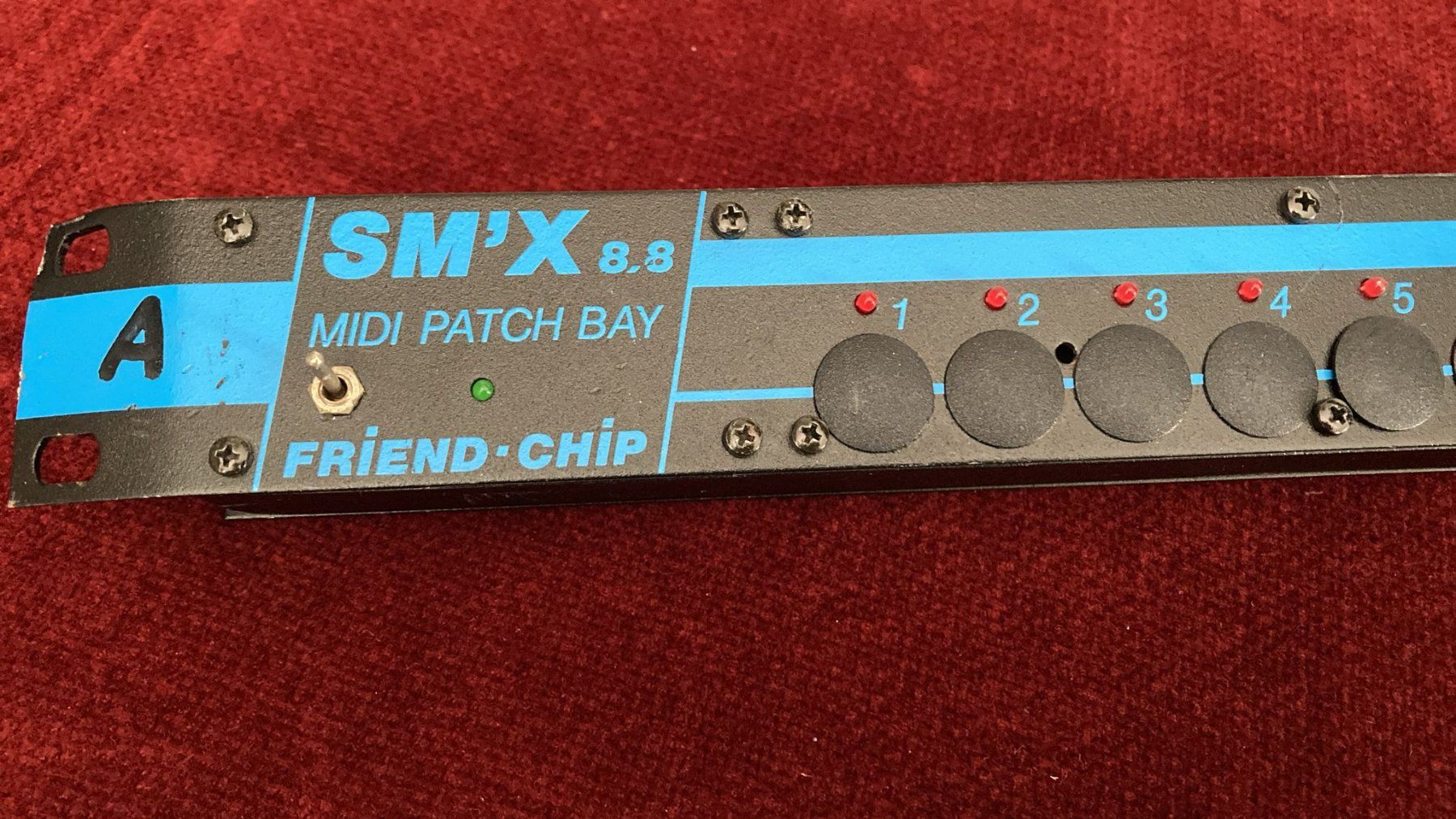 Strumenti musicali: Interface Friend-Chip SM'X 8.8 MIDI Patch Bay – Usato da Dietikon venduto da Rima57 1