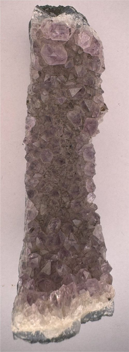 Minerali & Pietre curative: Tranche de géode d'améthyste 11x4 cm – Usato da Bellevue venduto da beautiful-objects 1