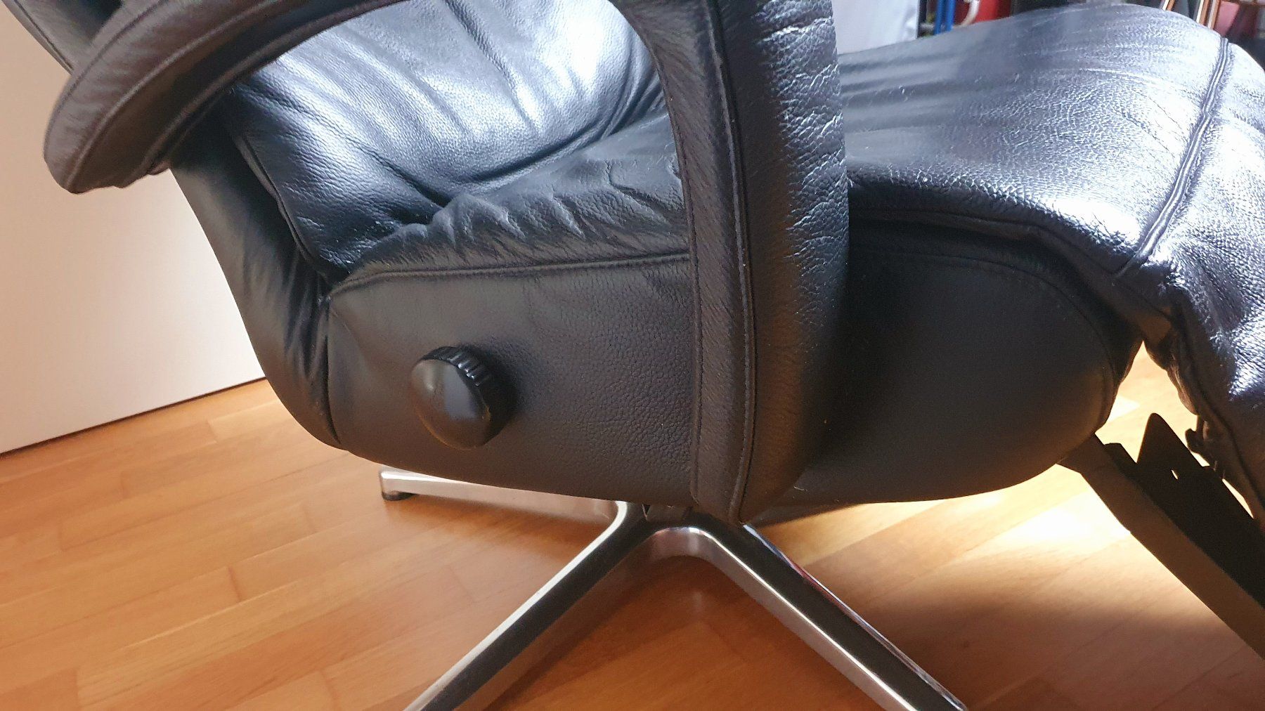 Sessel: Relax Ledersessel, manuell verstellbar – Gebraucht aus Wangen an der Aare von urs_8zcd 3