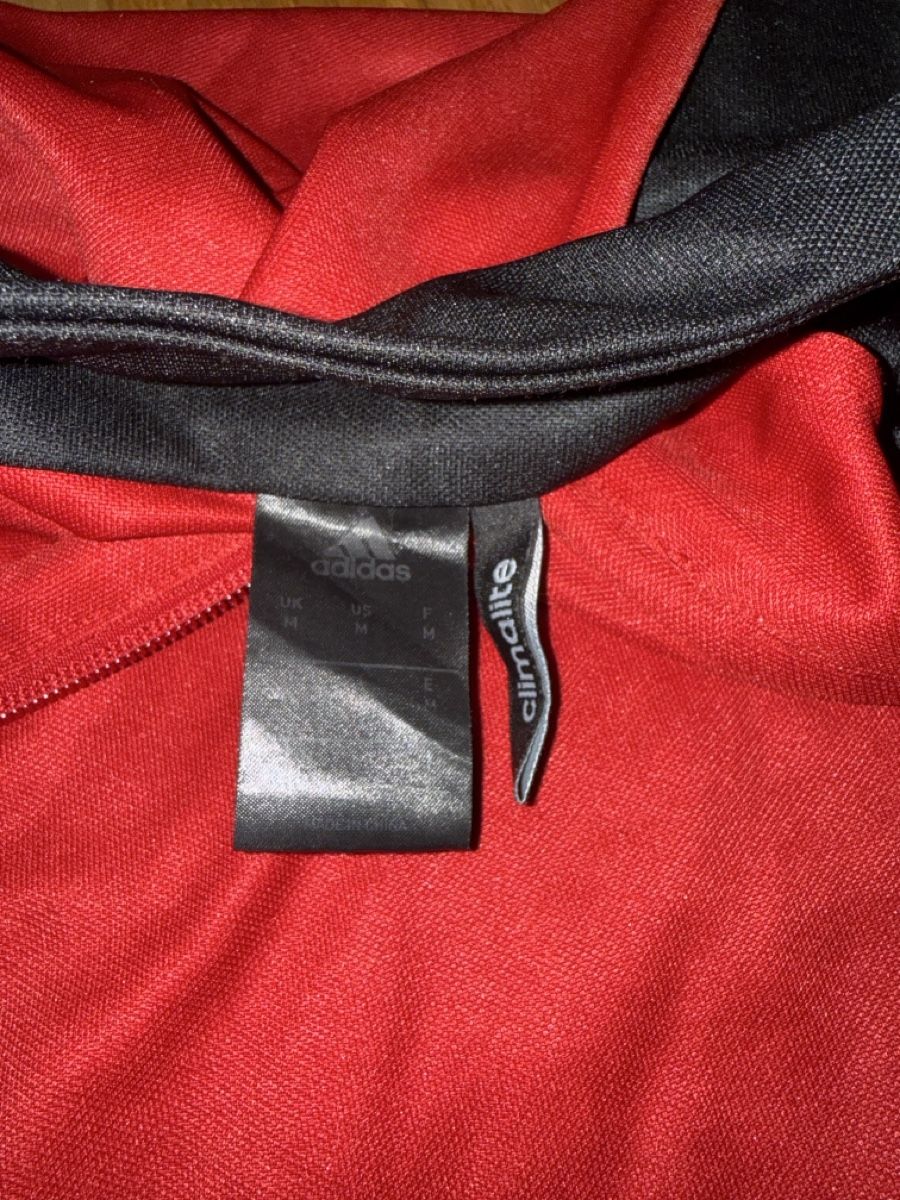 Adidas Maglioni & Felpe: Adidas Pullover/Longsleeve/Zip Hoodie Gr. M – Nuovo (secondo la descrizione) da Winterthur venduto da GinaMila 1