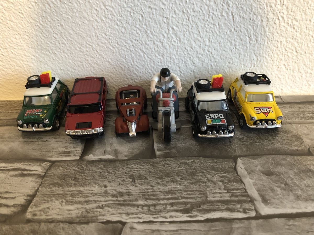 Hot Wheels Giocattoli: Autos Sammlung, – Usato da Chur venduto da Tsambiko 5