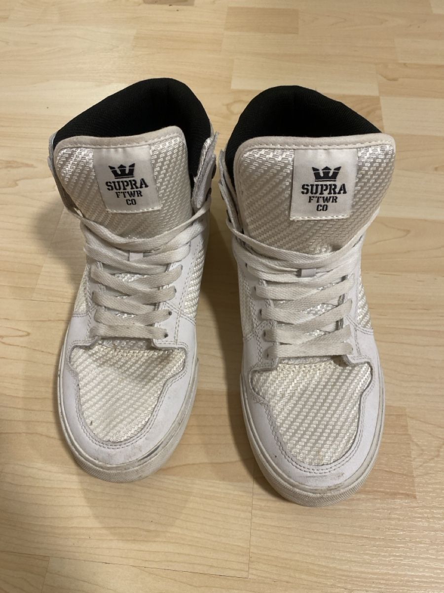 Scarpe da uomo: Sneaker Supra Grösse 42.5 Weiss – Usato da Zell LU venduto da jonasx96