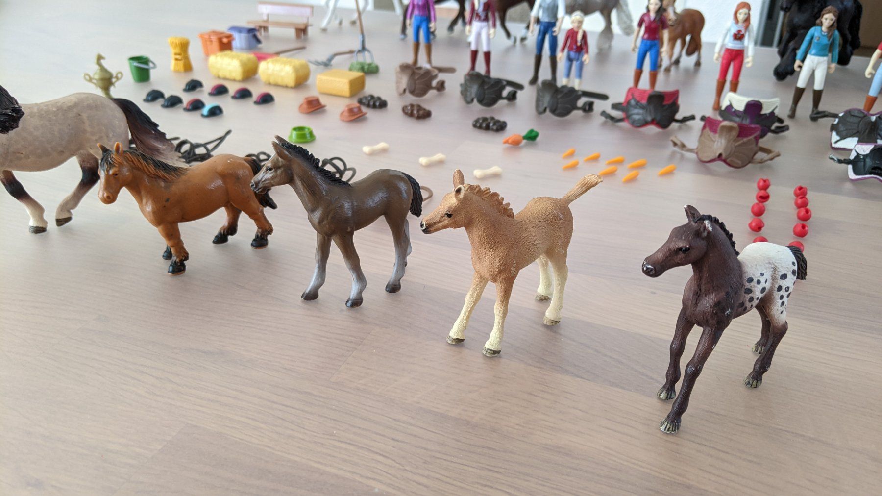 Schleich Giocattoli: Gros lots de Schleich Pferde – Usato da Orbe venduto da hondasss 5
