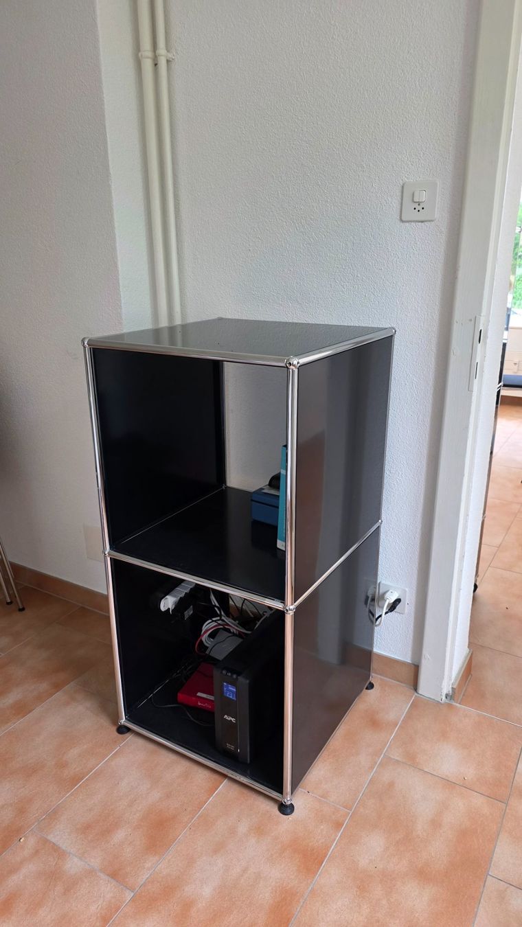 Contenitori edile: USM Korpus – Usato da Biel/Bienne venduto da str_wy69