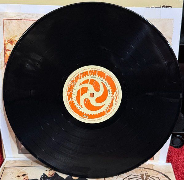 Schallplatten: Killswitch Engage – Alive Or Just Breathing – Neu und originalverpackt aus Brittnau von Zibu 7