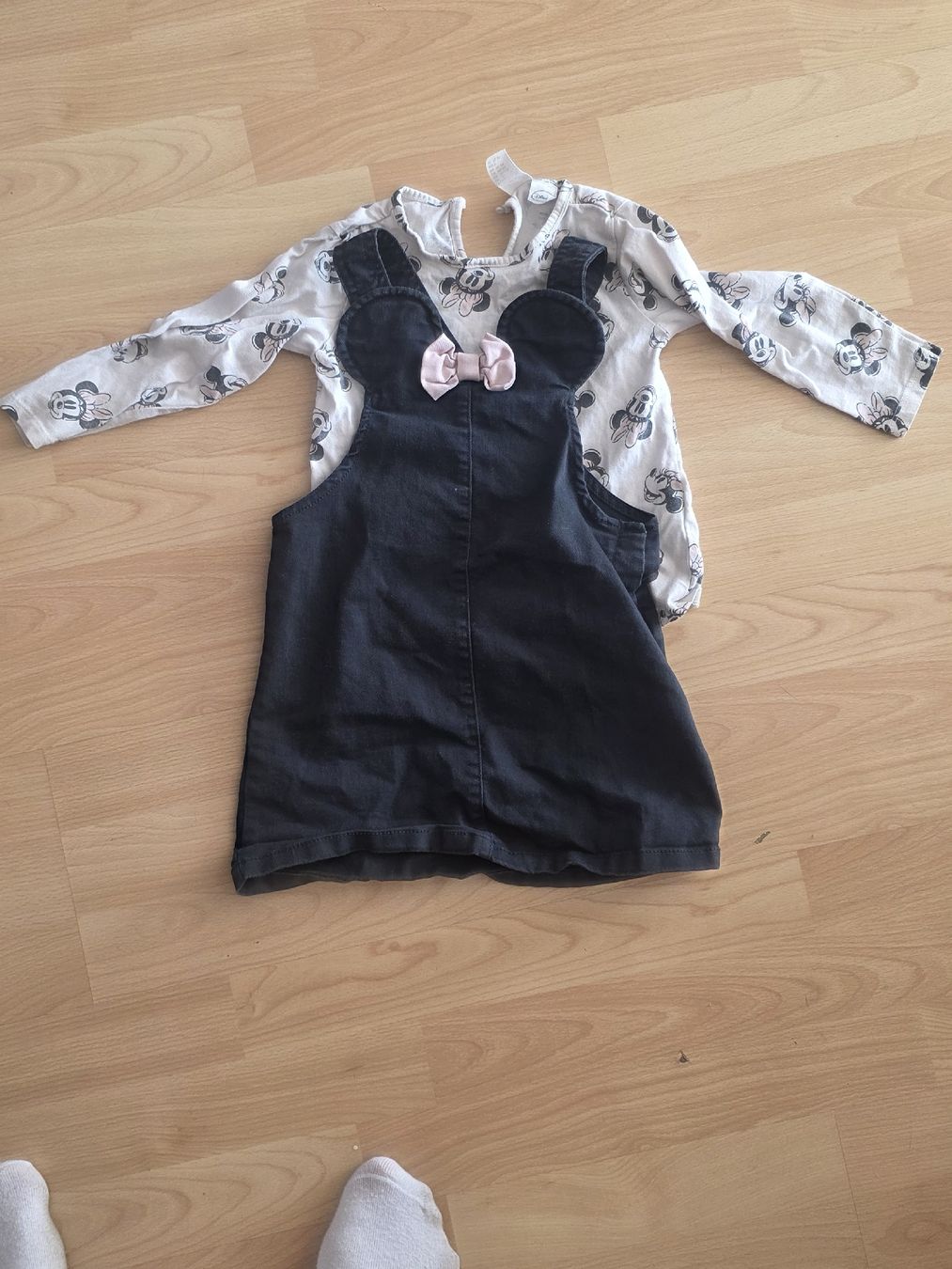 Vestiti & Gonne: Minnie Mouse Outfit – Usato da Mattwil venduto da Mrs_sonyx