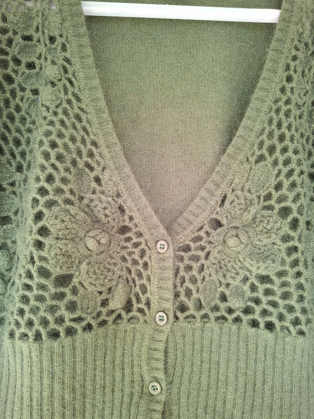 Mango Gilet & Giacche senza maniche: Cardigan vert Vintage  – Usato da La Tour-de-Peilz venduto da Marin_nette 2