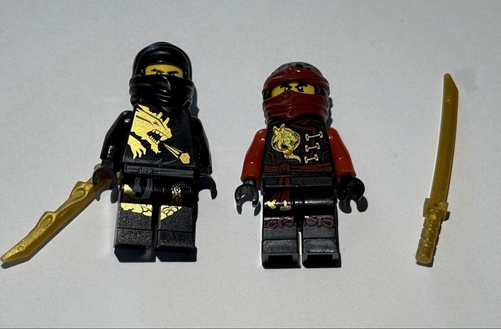 Lego Jouets: 2 Stück LEGO Ninjago Minifiguren  Set: Kai & Cole. – D'occasion à Rheinfelden par zim_2hqc 1