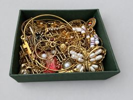 Modeschmuck-Konvolut (26)