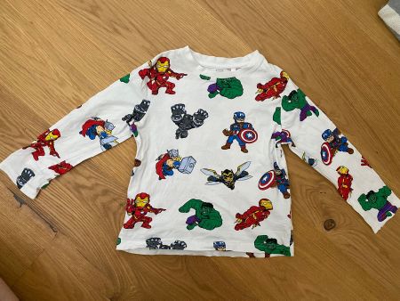 Marvel Super Hero Shirt 116 neuwertig