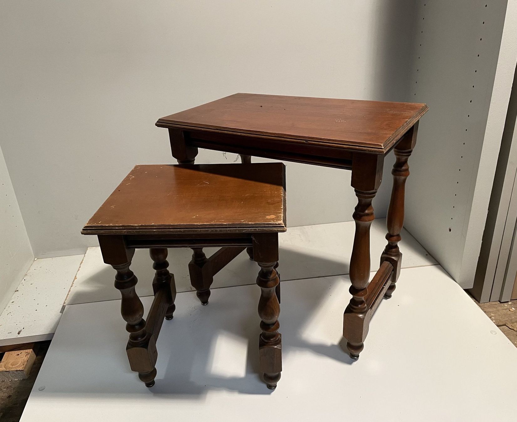 Set di tavolo e panche: Beistelltische – Usato da Luzern venduto da Ga_200