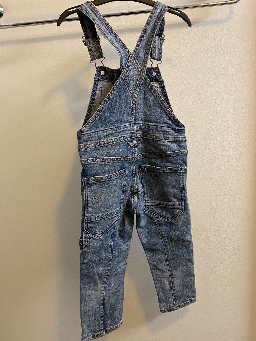 Kleiderpakete & -sets: Latzhose mit langarmigem T-Shirt Gr.92 – Gebraucht aus Zürich von AninANILOKIN 4