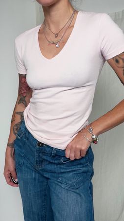 Simply T-Shirt V-Ausschnitt Grösse S
