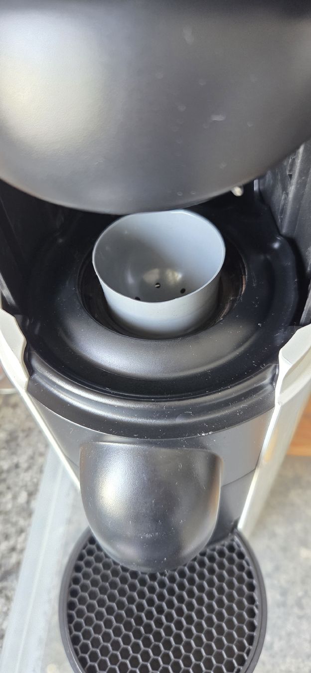 Nespresso Macchine per caffè & Macchine per espresso: Vertuo Nespresso Kaffeemaschine – Nuovo (secondo la descrizione) da Embrach venduto da Singvall 4