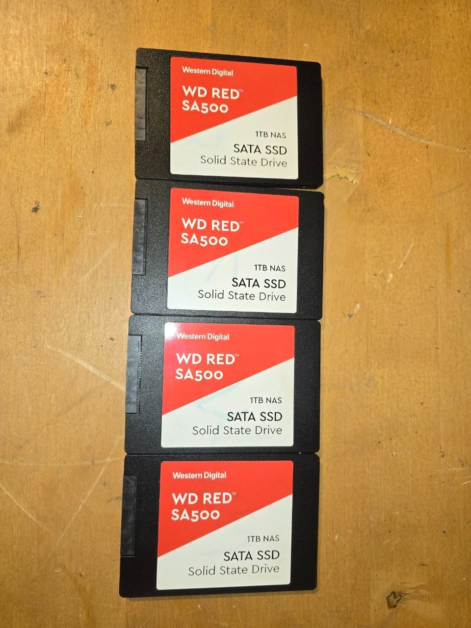 Western Digital Dischi rigidi: 4x 1TB WD Red Sa500 – Usato da Neuenegg venduto da DerParanoideAndroide 1