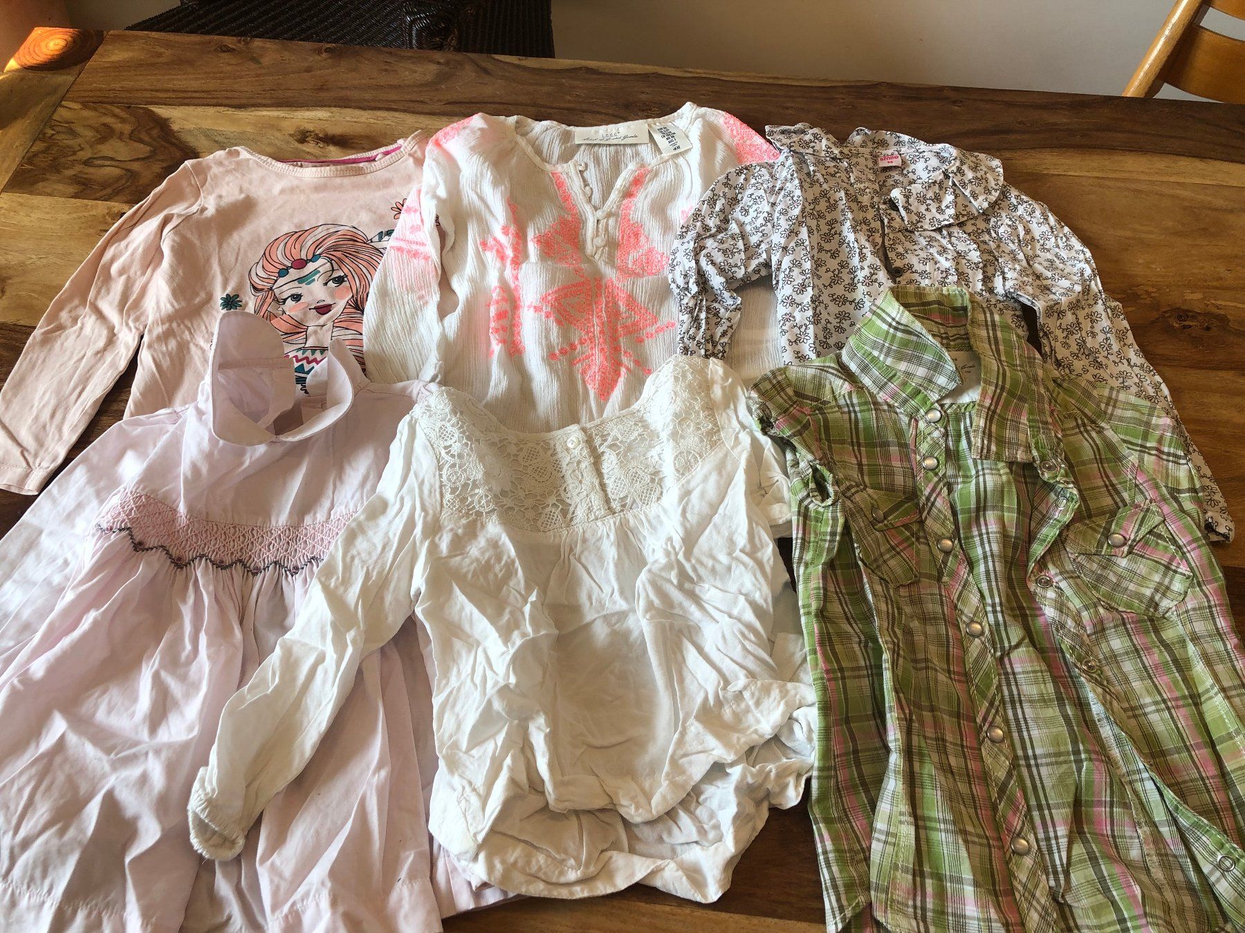 Lotti & Set di vestiti: Kinder Kleiderpaket Gr.98 – Usato da Winterthur venduto da Shahrudin 7