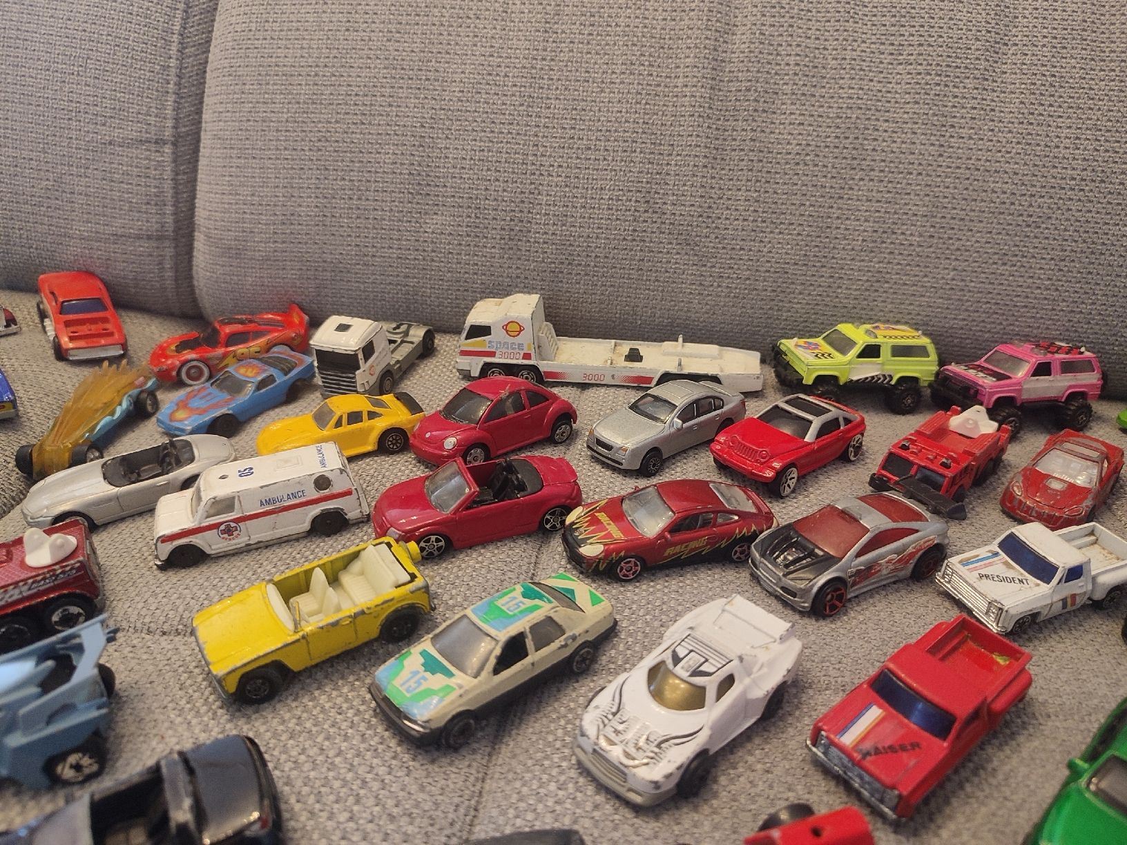 Modellini d'auto: Lot de petites voitures – Usato da Bougy-Villars venduto da Vogue 4
