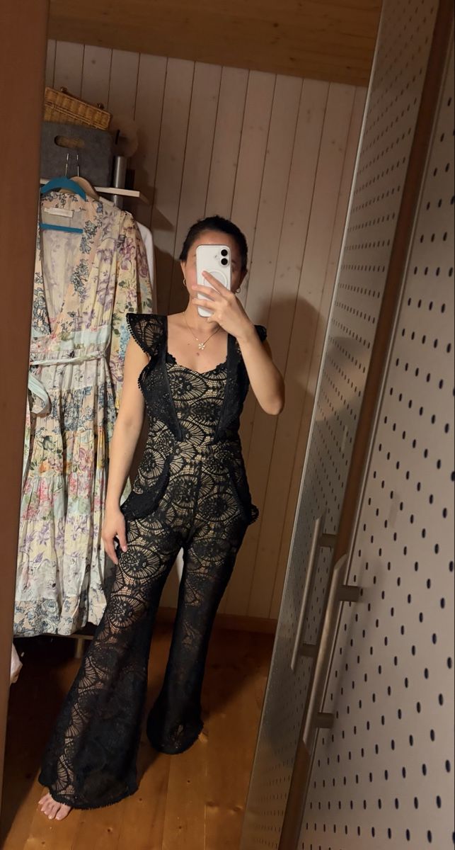Tute: Elegant Black Lace Jumpsuit  – Usato da St.Josefen venduto da lop_lh8d 3