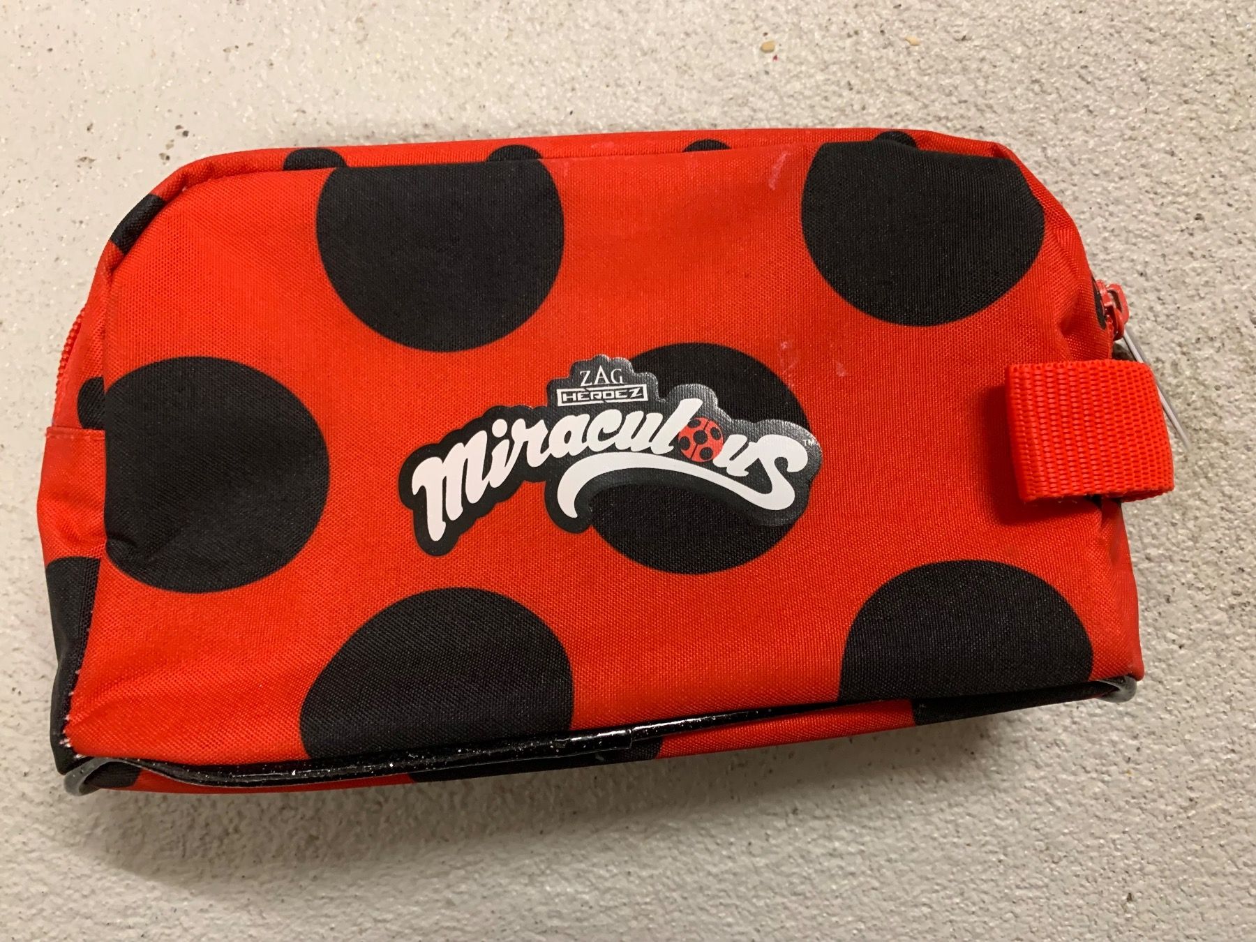 Trousses de maquillage: Kinderetui Kindernessesair Ladybug – D'occasion à Ostermundigen par des_t9vv 1